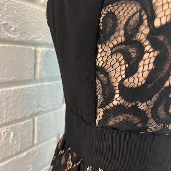 EUC VENUS black lace overlay dress with front zipper. Size 6. - Picture 6 of 8